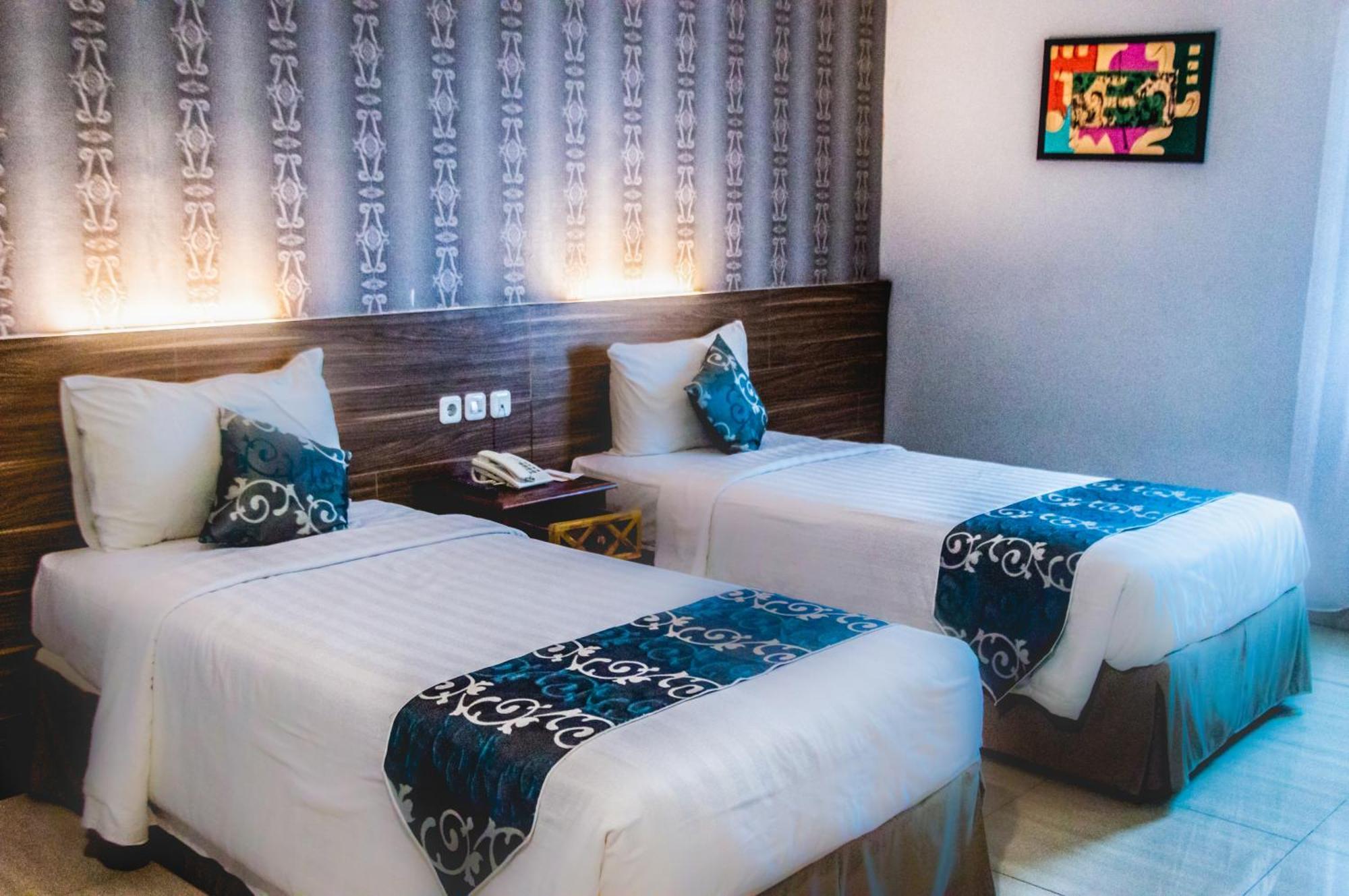 Grand Amira Hotel Solo, Azana Hotels Collection Exteriör bild