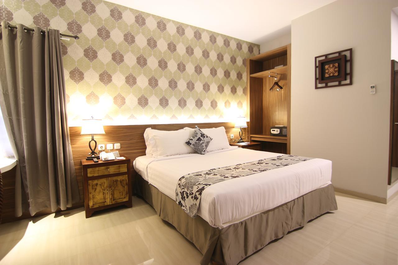 Grand Amira Hotel Solo, Azana Hotels Collection Exteriör bild